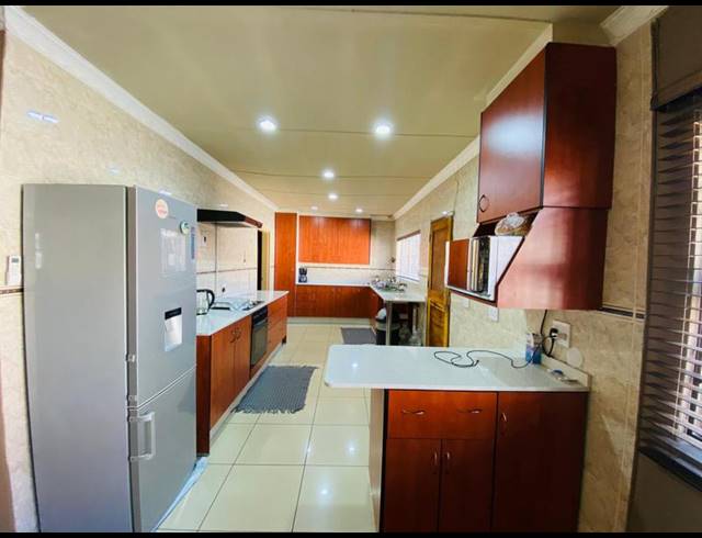 4 BEDROOM HOUSE FOR SALE IN KIBLER PARK
